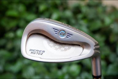 ไม้กอล์ฟพรีเมี่ยม ชุดเหล็ก PREMIUM JAPAN Honma BERES MG702 หน้าเด้งมาก องศาชัน